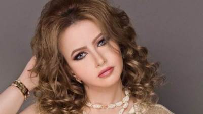 بالصورة .. لمن قالت مي العيدان "والله فلوس تامر حسني غيرت وبدلت"؟