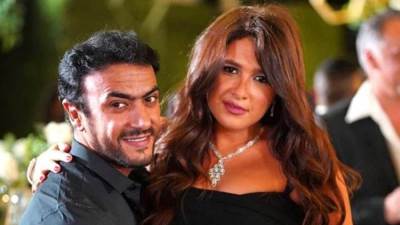 في موسم الطلاق .. هل انفصل أحمد العوضي عن ياسمين عبد العزيز؟