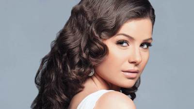 على طريقة الاجانب .. يسرا اللوزي بصورة عارية فى "الحمل" 