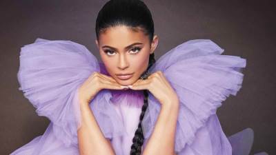 صورة .. كايلي جينر في أحدث إطلالتها بفستان ثمنه 12 جنيه فقط!