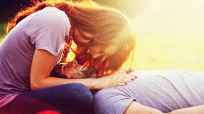 5 أشياء تفعلها المرأة يحبها الرجال