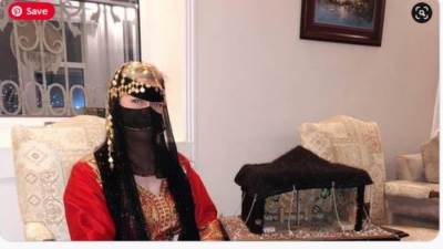 "من هي؟".. صورة لشخصية أمريكية بالقنصلية الأمريكية بالسعودية تثير الجدل