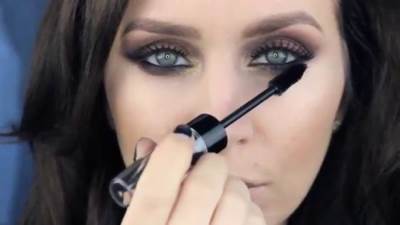 نصائح مضمونة لمكياج مثالي ليلة رأس السنة