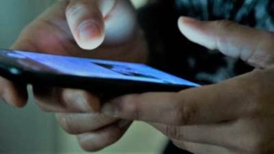 هل يتجسس وبفضح الفيس بوك والواتس أب وسناب شات خصوصيات مستخدميه؟