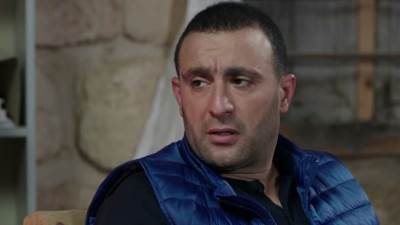 لاصابته بـ كورونا .. أحمد السقا يطلب الدعاء لـ حماه محمد الصغير