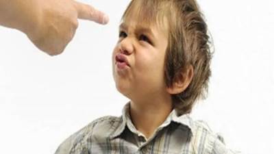 الميل إلى العدوانية والإيذاء.. طبيب نفسي يوضح تأثير خلافات عش الزوجية على الأطفال