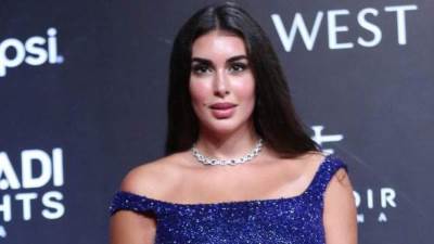 شاهد .. ياسمين صبري تخطف الأنظار بمكياج صاخب