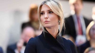 بالصور .. من شاطئ ميامي.. إيفانكا ترامب تلفت أنظار المتابعين