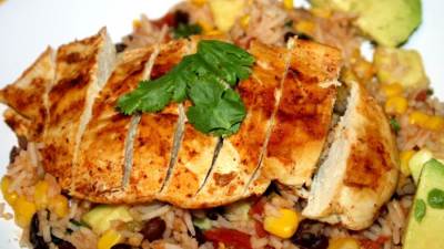 المدخن بالدجاج والخضار وصفة جديدة لأفراد أسرتك