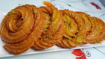 طريقة عمل زلابية بالموز