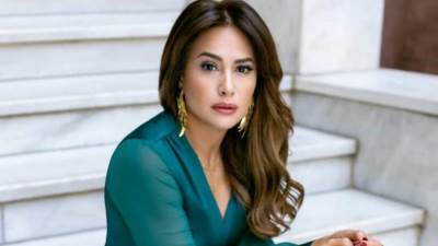 "البيت أولى بيه أهله و معندناش حد يمثلنا فابنجيب أجانب يعني".. فنان يعلق على مشاركة هند صبري في حدث مصري تاريخي