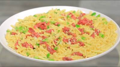 طريقة عمل مكرونة بالبسطرمة والجبن