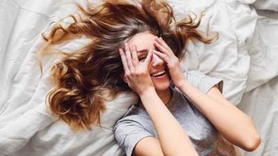 كيف تحافظين على جمال ومظهر شعرك أثناء النوم؟