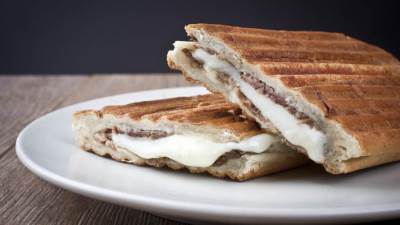 طريقة عمل حواوشي بالجبن الشيدر