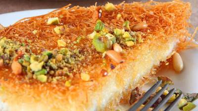 طريقة تحضير الكنافة بالمكسرات في رمضان