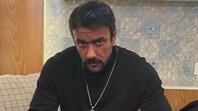 أحمد العوضى يشوق جمهوره للحلقة الجديدة: عاوزين يخطفوا وحش الكون