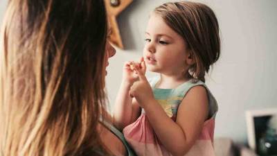 6 حيل تساعدك على تعليم أطفالك المسئولية .. جربيها