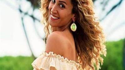 دينا الشربيني تبحث عن المساعدة داخل"قصر النيل"