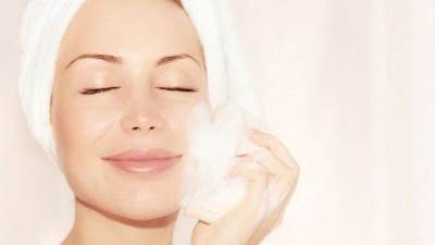 نصائح مزيفة للعناية بالبشرة لا تتبعيها