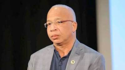 شريف دسوقي يكشف تفاصيل مكالمة عمرو دياب له