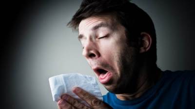 هل يتوقف قلبك عند العطس؟ .. اعرف الحقيقة