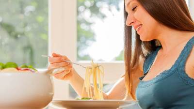 الأرز والمكرونة خطر على قلبك .. تجنبيهم