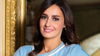 حلا شيحة تهاجم تامر حسنى بعد طرحه كليب بحبك