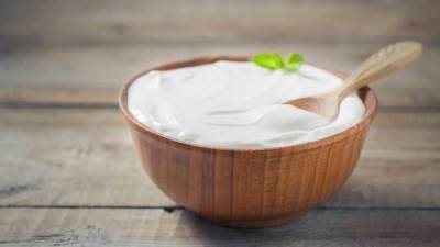 فوائد تناول الزبادي قبل النوم