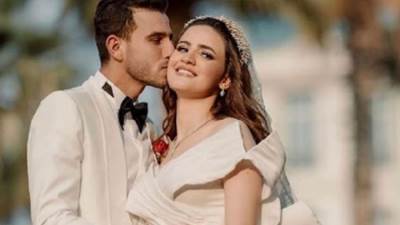 على انغام الهضبة ومحمد رمضان  لاعب النادي الأهلي يحتفل بزفافة