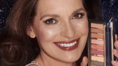 4 نصائح يجب اتباعها عند شراء المكياج .. طبقيها