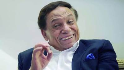 هل يعود عادل إمام للتمثيل؟