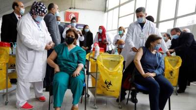 الفرق بين أعراض كورونا بين السيدات والرجال