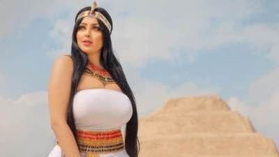 بلاغ جديد ضد "فتاة سيشن الأهرامات"