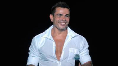 أول رد رسمي على خبر إطلاق قنابل غاز بحفل عمرو دياب