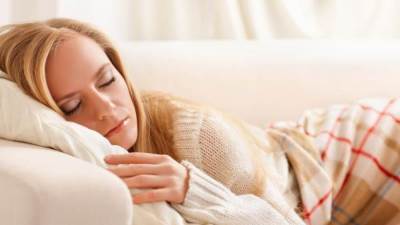 هل القيلولة القصيرة تؤثر على النوم ليلًا؟