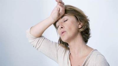 علامات تدل على اقتراب سن اليأس