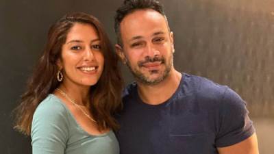 ميرنا الهلباوى تلغى متابعة محمد عطية وتحذف صورهما.. هل انفصلا مرة أخرى؟