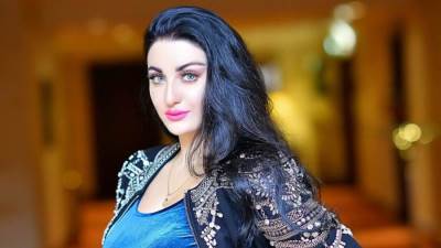 شاهد .. فيديو فضيحة لـ صافيناز في حمام السباحة