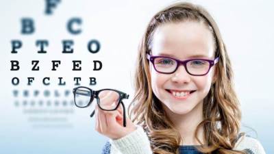 8 أنواع من الأطعمة تحافظ على البصر وتحميه 