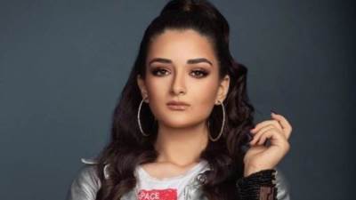 ملك أحمد زاهر تخطف الأنظار بإطلالة كاجول