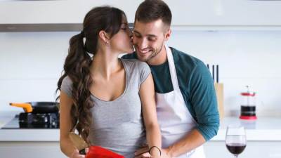 5 أسرار فى حياتك الزوجية ماينفعش تطلع برا البيت .. اكتمى السر