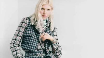 للخريف .. جواكيت كلاسيكية يحتاجها دولابك