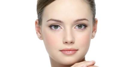  6 عادات يومية لا تتوقعيها قد تدمر بشرتك