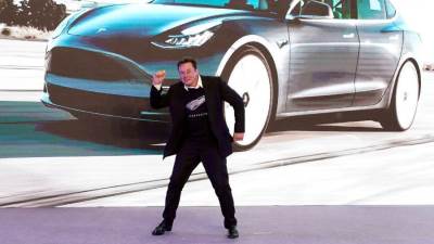 "تسلا" تدفع تعويضا لموظف سابق أكثر من 100 مليون دولار .. تعرفي على التقاصيل