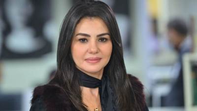 هجوم حاد على دينا فؤاد .. وما علاقة زوجة محمود عبد المغني؟