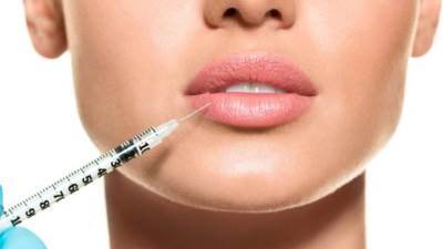 مميزات وأضرار فيلر الشفايف .. تعرفي عليها