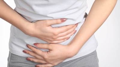 أطعمة تساعد على علاج عسر الهضم والتخلص من الغازات