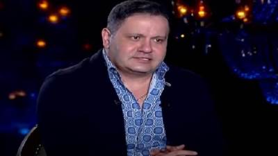 شاهد .. إدوارد يستعرض عضلاته من الجيم