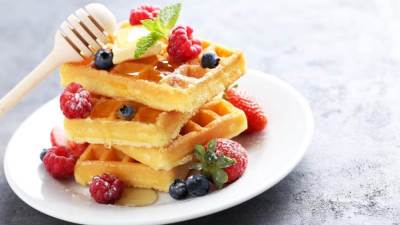 طريقة عمل الوافل بالمقلاة أحلى من المحلات