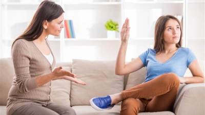 6 أخطاء فى التربية تسبب جحود الأبناء .. اعرفيها